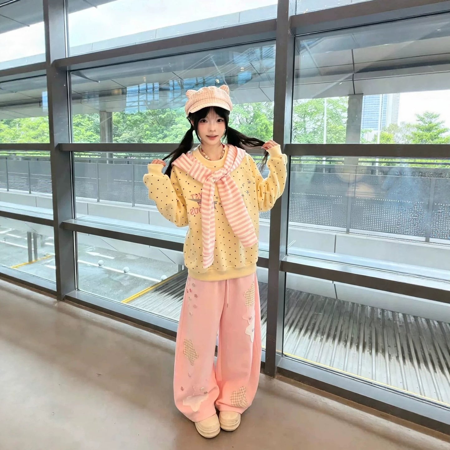 Retro Color-block Polka Dot Hoodie with Detachable Shawl, Loose Sweatshirt